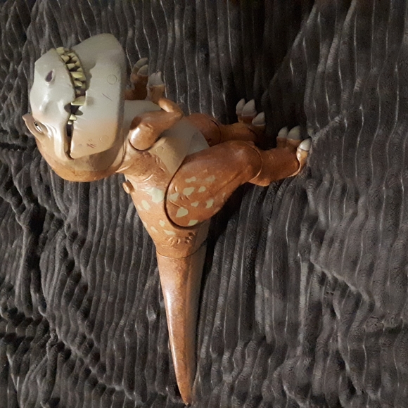 Disney Pixar The Good Dinosaur Deluxe Animated Talking Butch - Picture 4 of 9